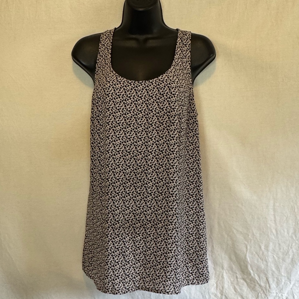 C-112‎ CAbi Cream & Black Racer Back Sleeveless Pullover Blouse Size S